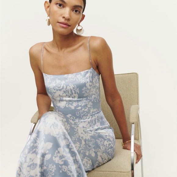 Reformation Frankie Silk Dress size 6. Worn once, in perfect condition. - Picture 2 of 5